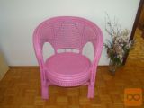 STOL iz ratana. Cena 57 eur. Info 040 225 001