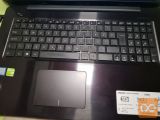 prodam laptop asus star eno leto še v garanciji